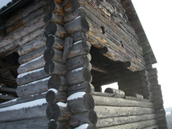 Заброшенные декорации на реке Чусовой в деревне Каменка